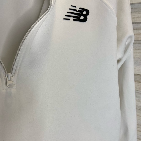 New Balance White and Gray Logo Stripe Long Sleeve Half Zip Pullover Top L - Picture 14 of 14